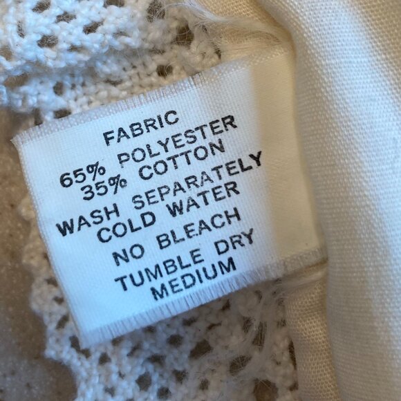 Dresser Buffet Scarf Table Runner Ivory w/ Embroidered Peach Heart on Ends - Picture 9 of 11